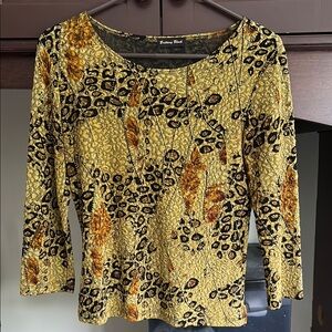 Brittany Black Gold and Black Fitted 3/4 Sleeve Blouse